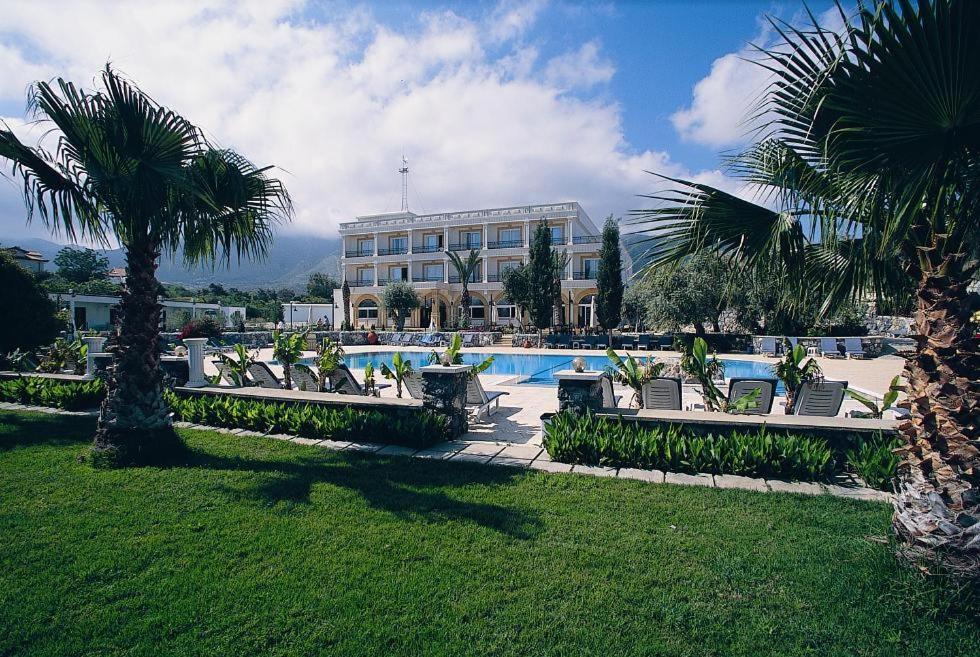 Altinkaya Holiday Resort Kyrenia  Exterior photo